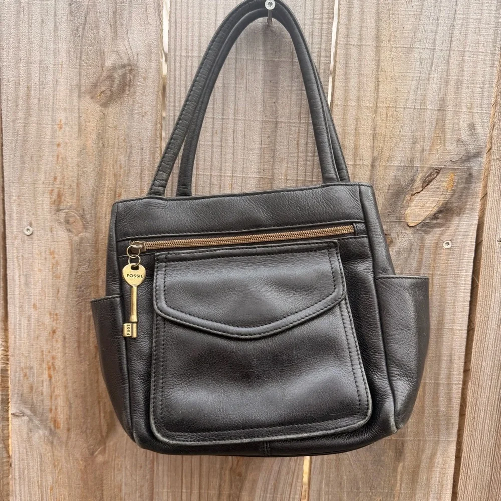 Vintage Fossil black pebble leather top handle small purse 8”x8”x3.5”